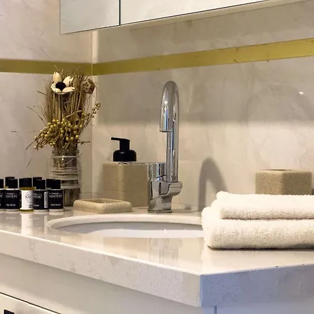 Qoople Elite 4 Elize 29 Boho Style In Premium Location